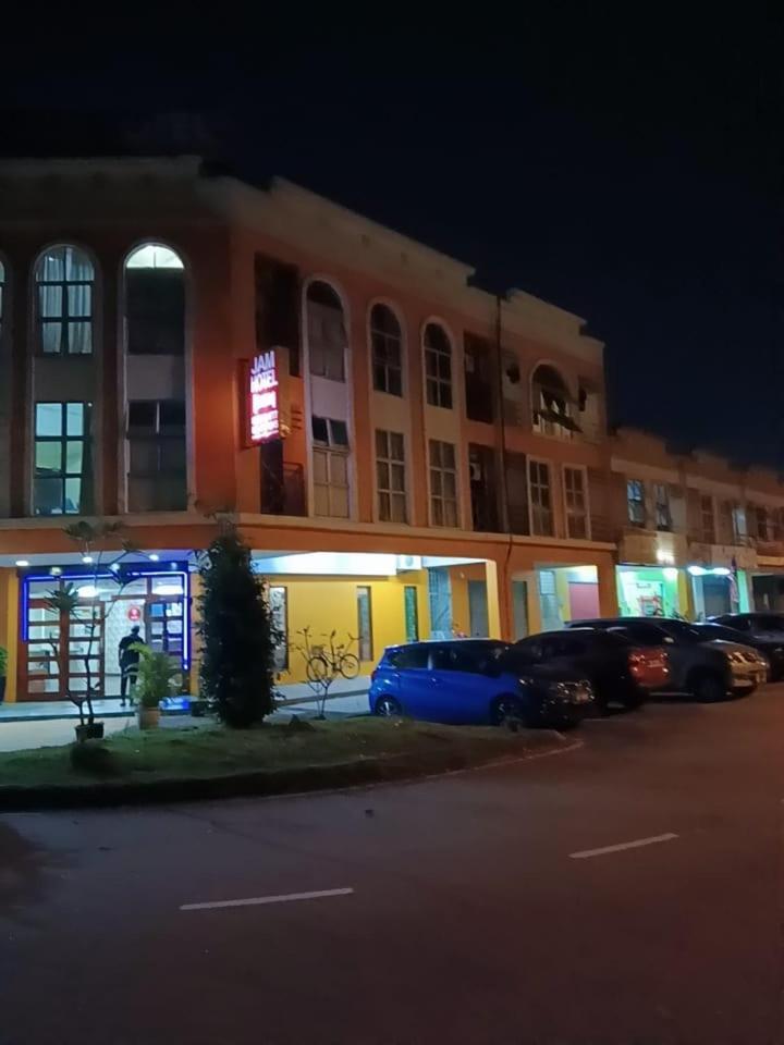 Jam Hotel Kota Warisan Sepang @ Erl Salak Tinggi, Klia 1-2 & F1 Zewnętrze zdjęcie