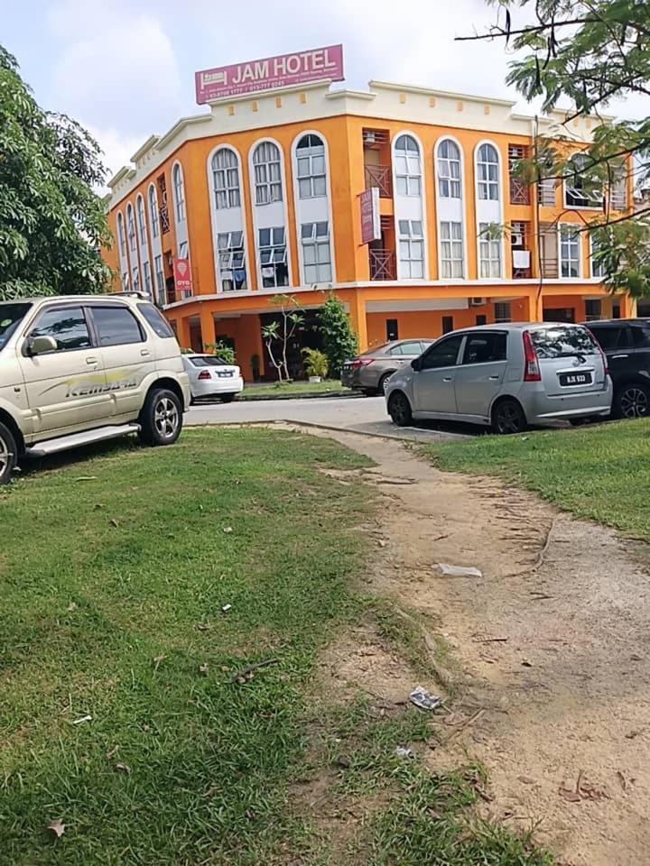 Jam Hotel Kota Warisan Sepang @ Erl Salak Tinggi, Klia 1-2 & F1 Zewnętrze zdjęcie