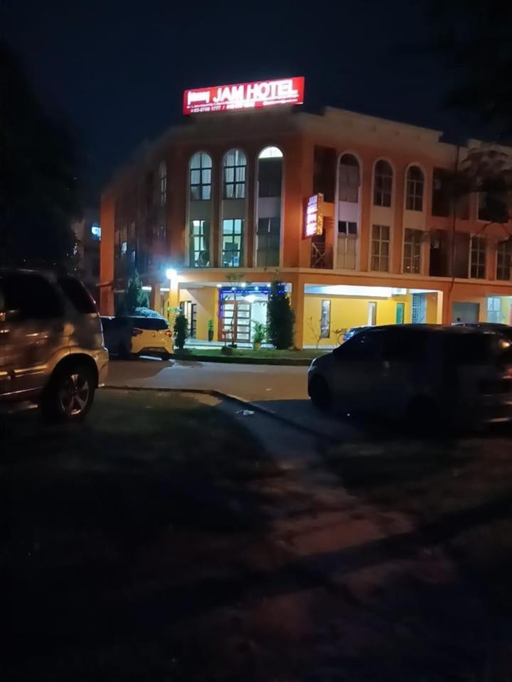 Jam Hotel Kota Warisan Sepang @ Erl Salak Tinggi, Klia 1-2 & F1 Zewnętrze zdjęcie