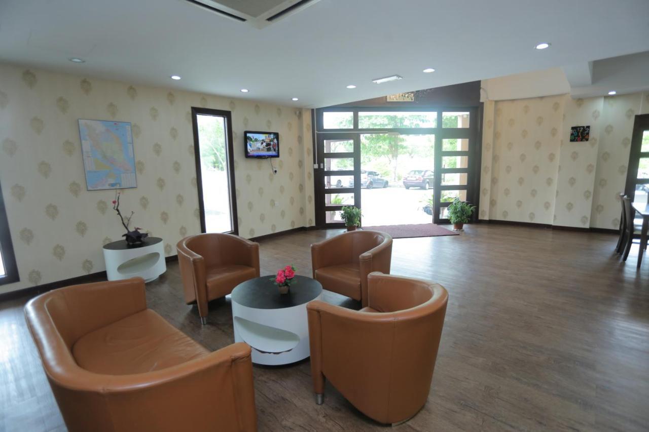 Jam Hotel Kota Warisan Sepang @ Erl Salak Tinggi, Klia 1-2 & F1 Zewnętrze zdjęcie