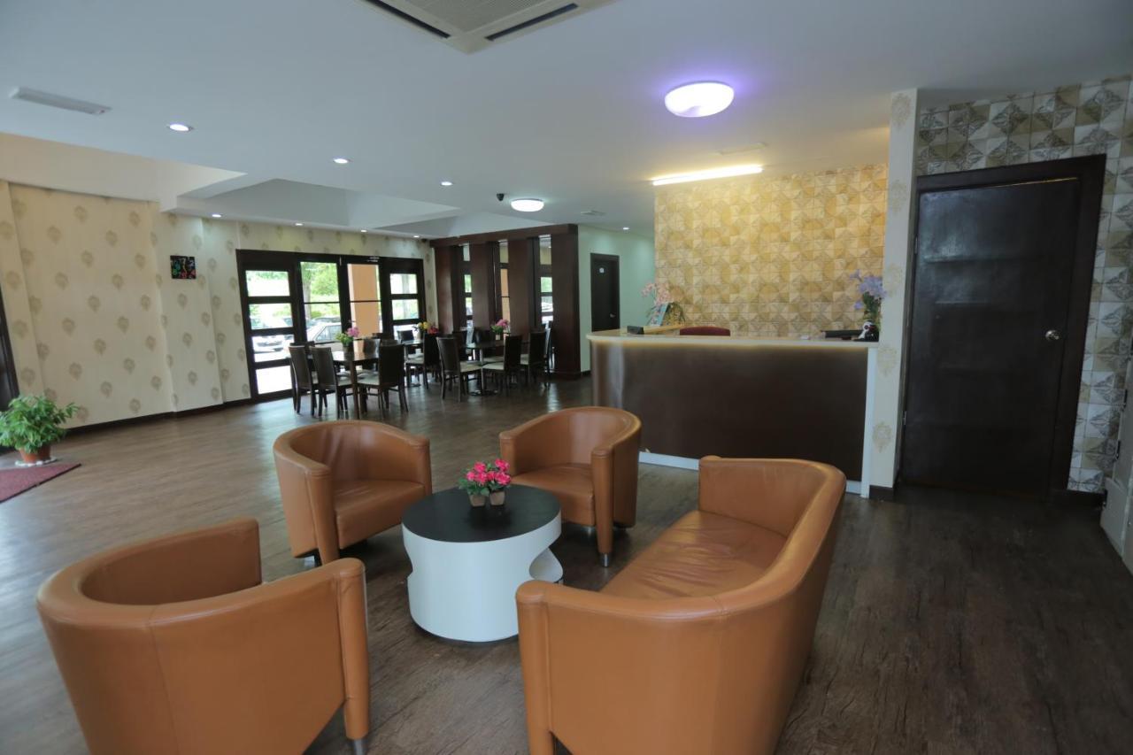 Jam Hotel Kota Warisan Sepang @ Erl Salak Tinggi, Klia 1-2 & F1 Zewnętrze zdjęcie