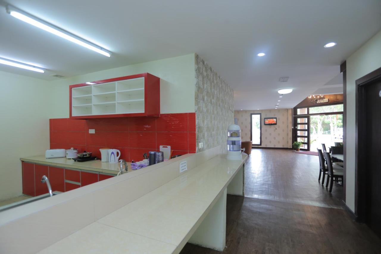 Jam Hotel Kota Warisan Sepang @ Erl Salak Tinggi, Klia 1-2 & F1 Zewnętrze zdjęcie