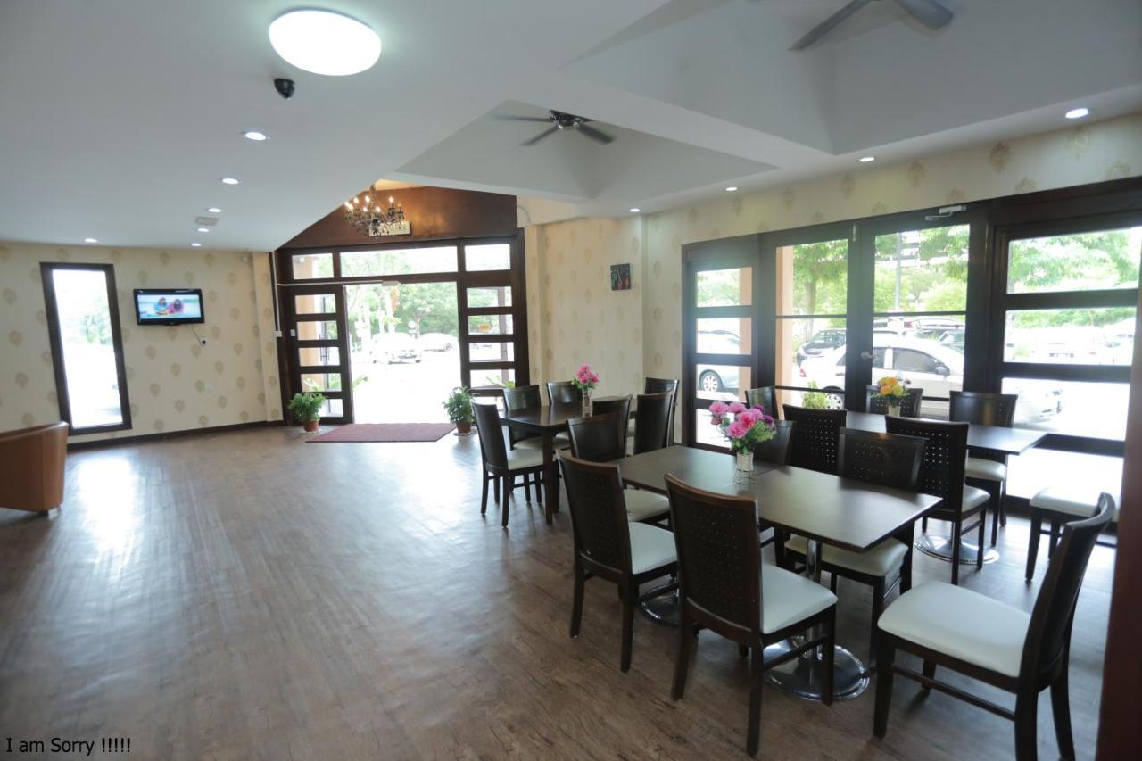 Jam Hotel Kota Warisan Sepang @ Erl Salak Tinggi, Klia 1-2 & F1 Zewnętrze zdjęcie