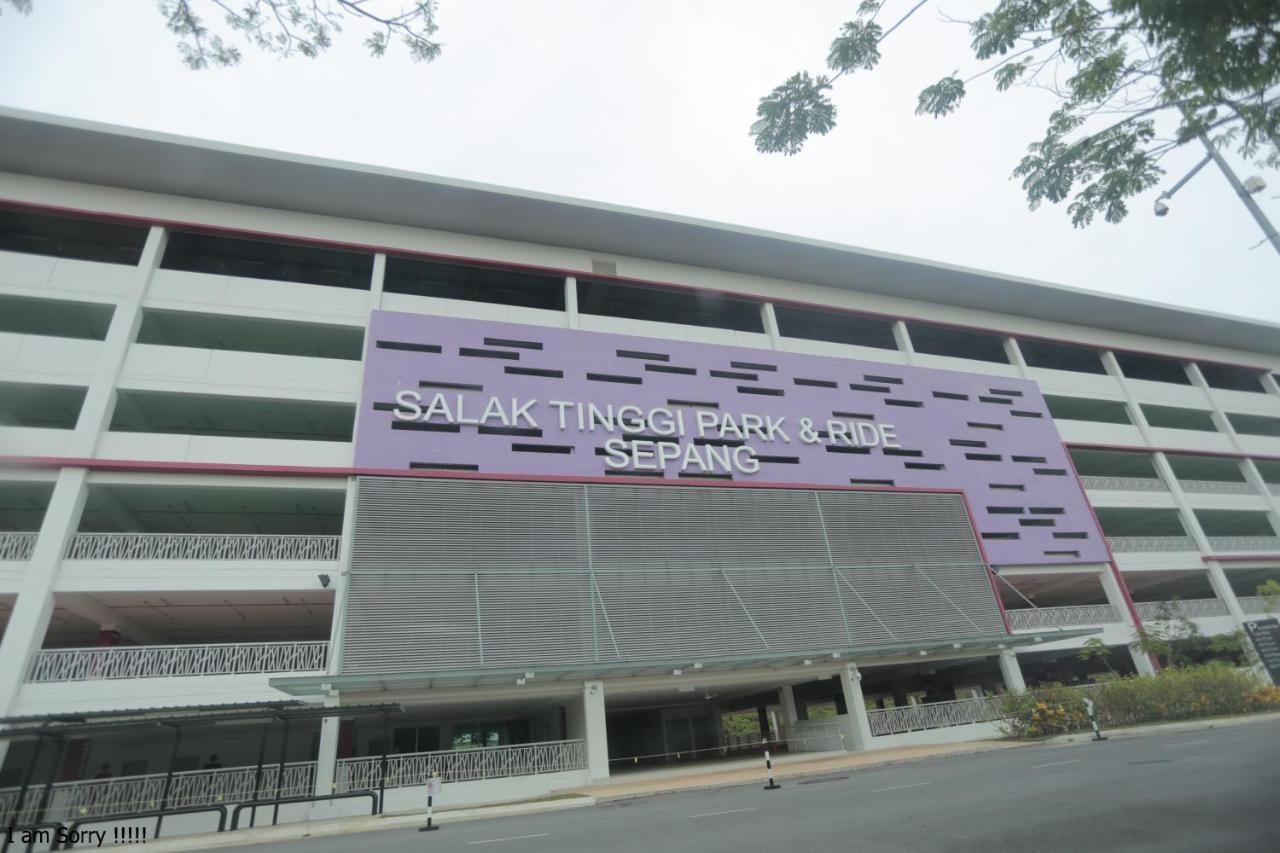 Jam Hotel Kota Warisan Sepang @ Erl Salak Tinggi, Klia 1-2 & F1 Zewnętrze zdjęcie